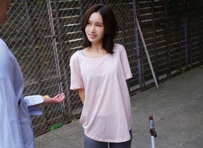 Cô hàng xóm tốt bụng chăm sóc cậu thanh niên bị sốt và sau đó … Cô hàng xóm tốt bụng chăm sóc cậu thanh niên bị sốt và sau đó …